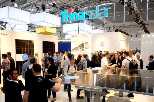 Trina Solars monter på solcellsmässan Intersolar